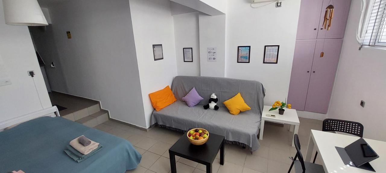 Honeybee 1 - Sunny Studio In The Center Of Rafina Rafína Exterior foto