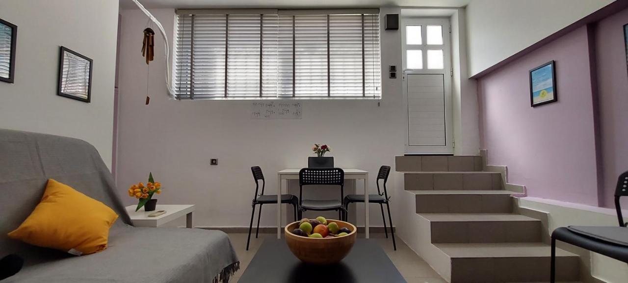 Honeybee 1 - Sunny Studio In The Center Of Rafina Rafína Exterior foto