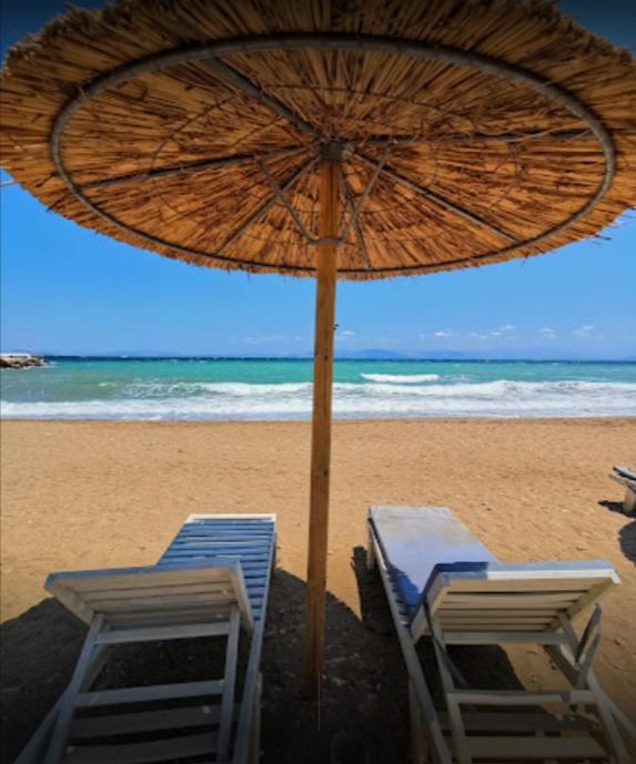 Honeybee 1 - Sunny Studio In The Center Of Rafina Rafína Exterior foto
